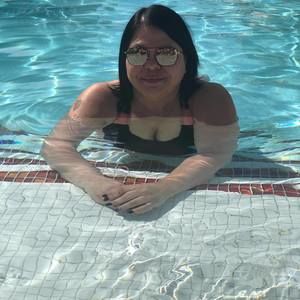 Meet your Posher, Cassandra